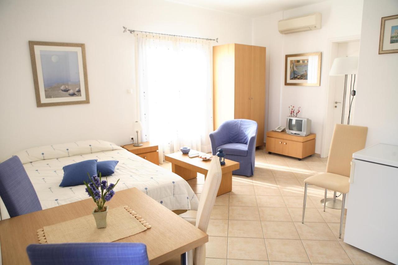 Fistikies Holiday Apartments Aegina Kamer foto