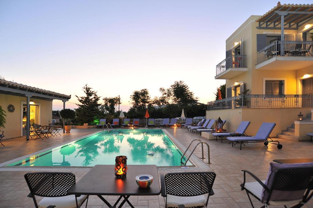 Fistikies Holiday Apartments Aegina Buitenkant foto