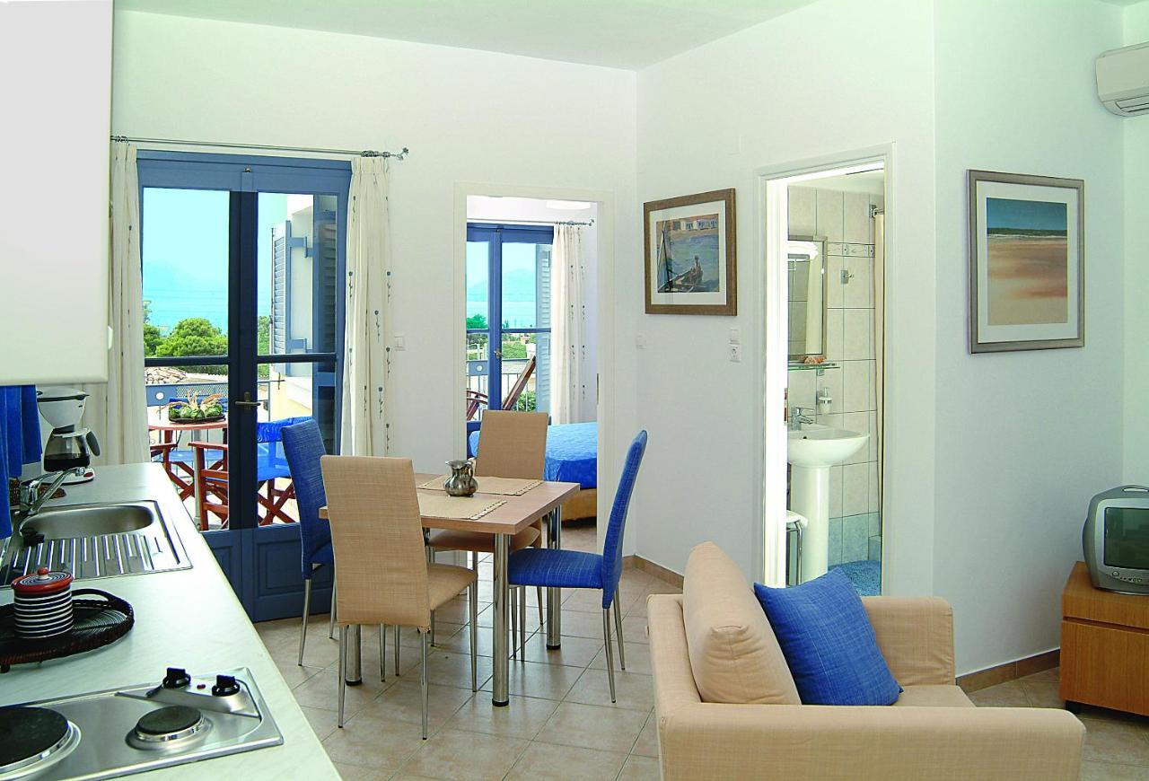 Fistikies Holiday Apartments Aegina Kamer foto
